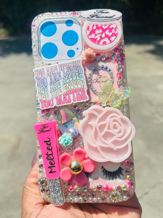Hand Crafted Other - iPhone 14/15 PLUS🩷Bling Phone Case